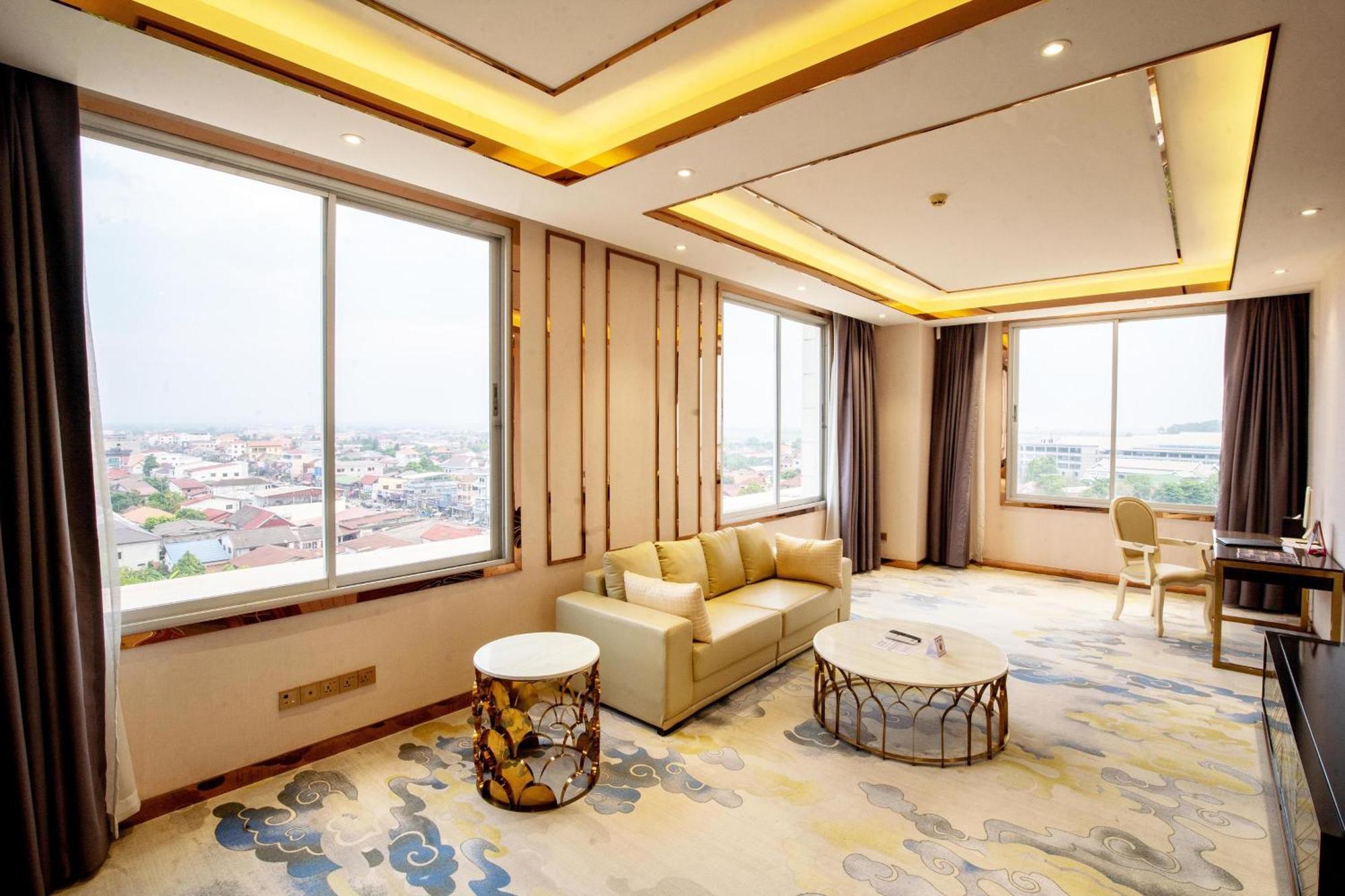St Hotel Wattay Airport Vientiane Luaran gambar